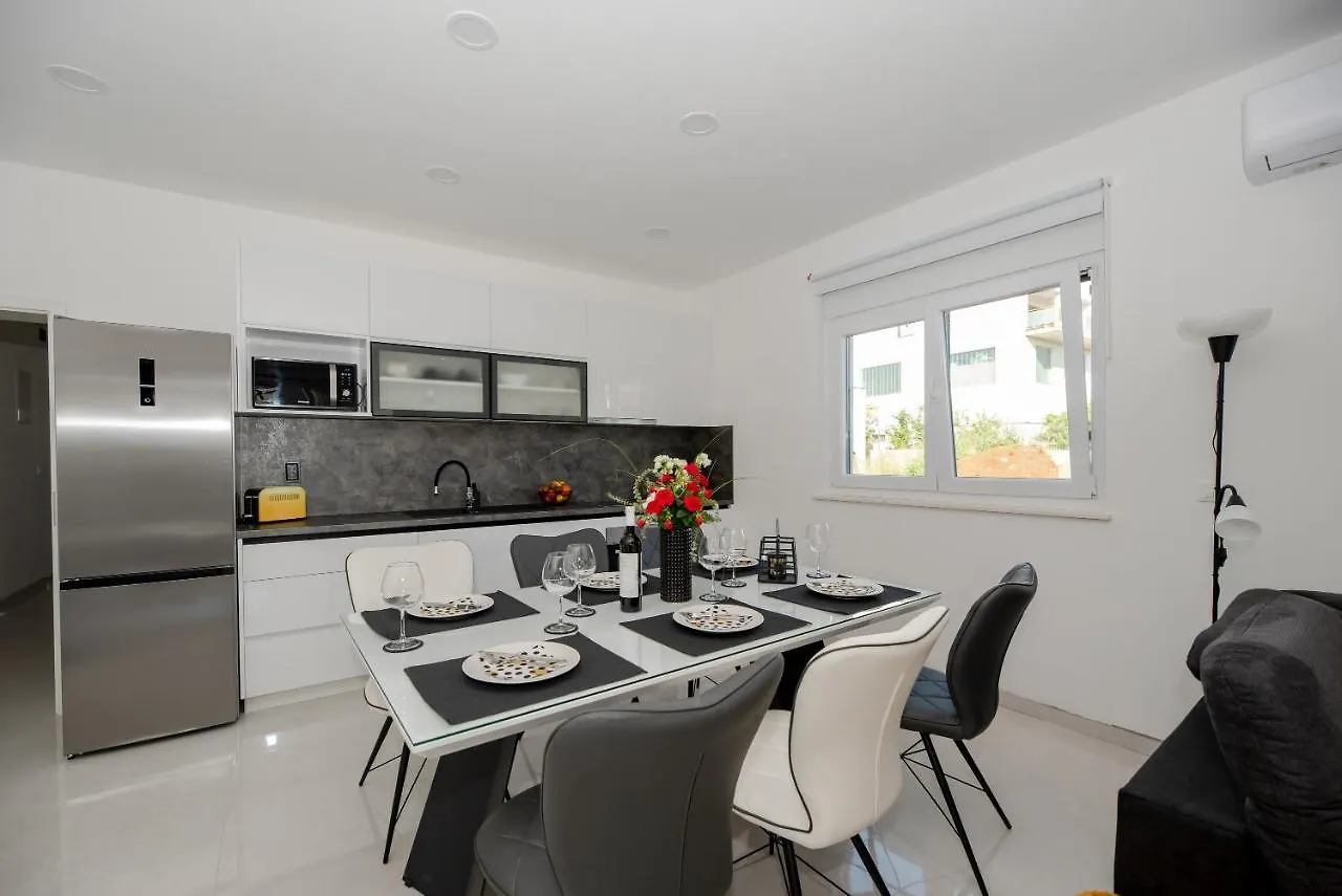 Villa Sportiva Zadar With Private Heated Pool 0*,