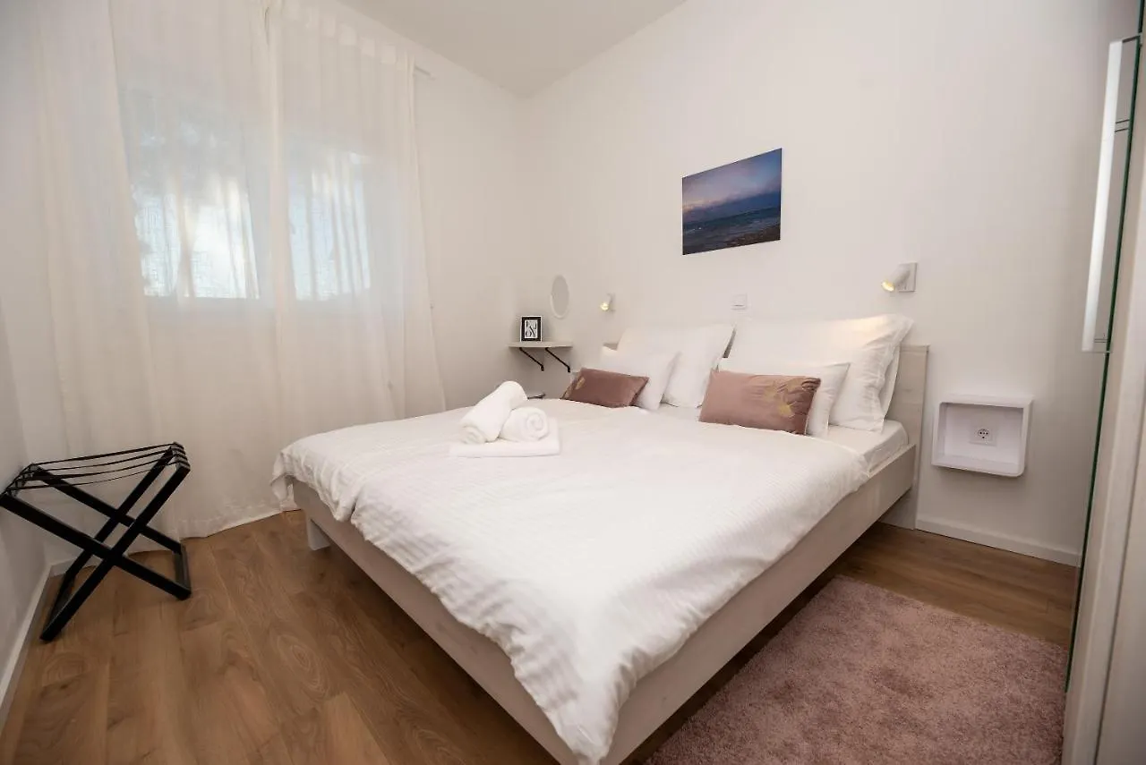 Villa Sportiva Zadar With Private Heated Pool 0*,
